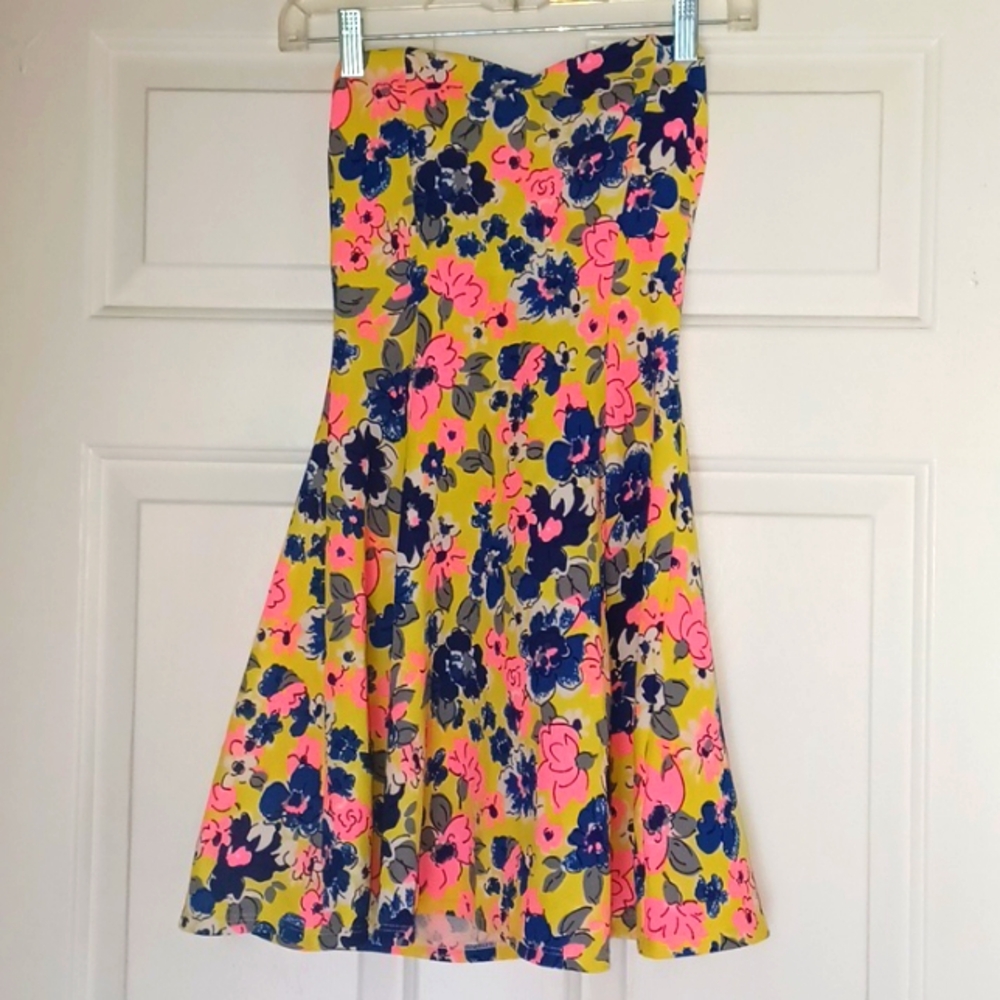 Sarah LA Royal  Floral Strapless Dress